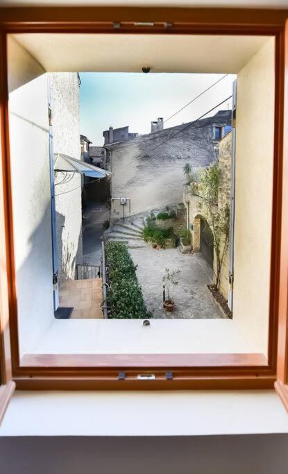 Charmante Maison De Village Au Coeur Du Luberon Cucuron Buitenkant foto